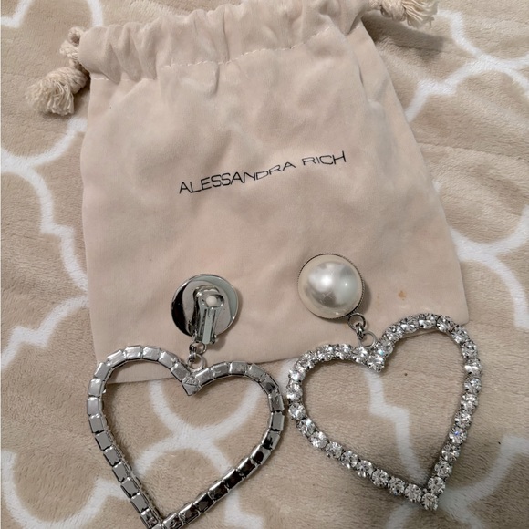 Alessandra Rich Heart Clip-On Earrings With Pearls - Picture 3 of 3